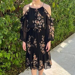 Astr- off the shoulder, black with floral print